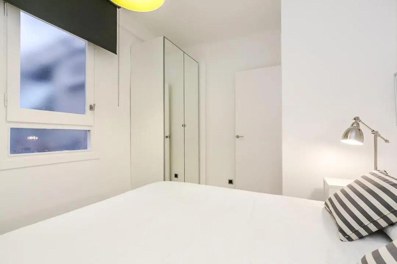 51Sam1021 - Modern Apartment Near Montjuic Βαρκελώνη Εξωτερικό φωτογραφία
